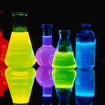 Definición y Ejemplos de Quimioluminiscencia
